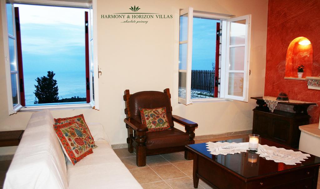 Harmony And Horizon Villas Атаніон Екстер'єр фото